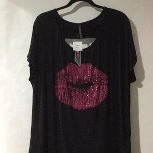 Candy Rain Black Tee Pink Shimmer Lips Cut Back